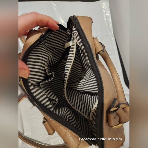 Small under one sky tan bag - Picture 6 of 9